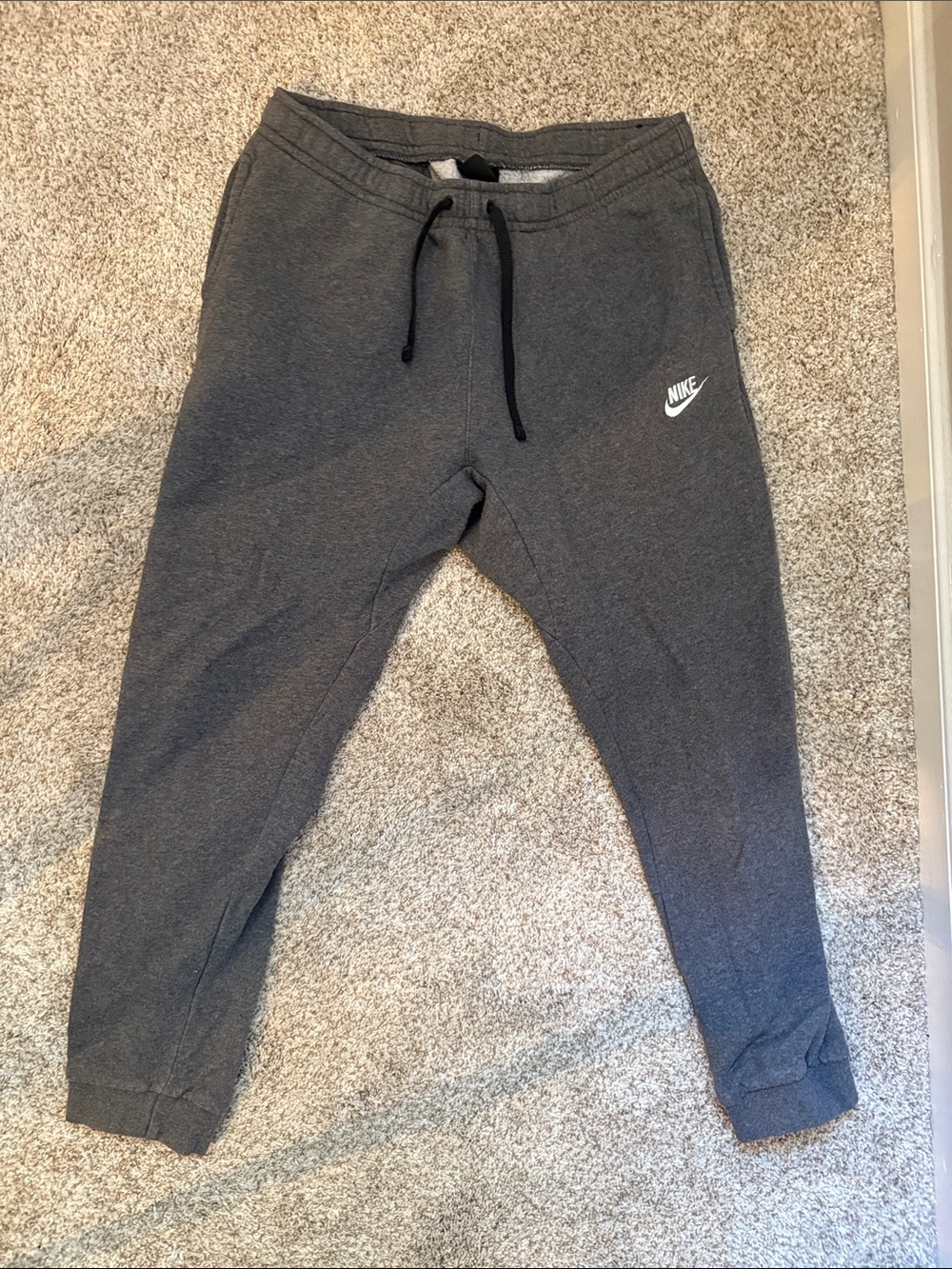 Nike Men’s Gray Fleece Jogger Pants
